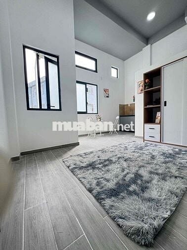CHO THUÊ CĂN STUDIO BAN CÔNG NGAY LÀNG ĐH