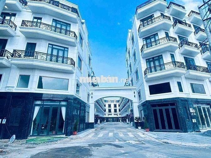NHÀ PHỐ MỚI XÂY 100% 1Trệt, 1LỬNG,3LẦU, 5PN, 5WC 1/ Tô Ngọc Vân Q12