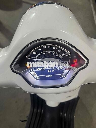 Cần bán xe Vespa siêu lướt