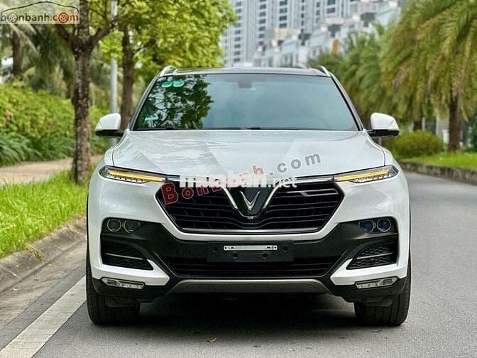 VinFast Lux SA 2.0 Plus 2.0 AT 2020