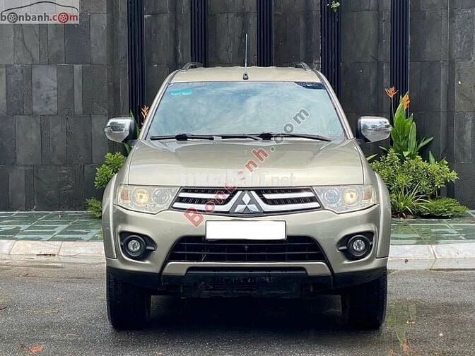 Mitsubishi Pajero Sport G 4x4 AT 2015 - 425 Triệu