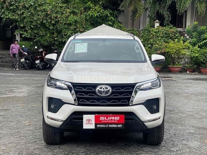 Toyota Fortuner 2.7AT 4x2 2022