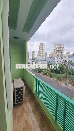 Cho Thuê Phòng Ban Công Gần Cresent Mall, Chợ Tân Mỹ, KCX Tân Thuận