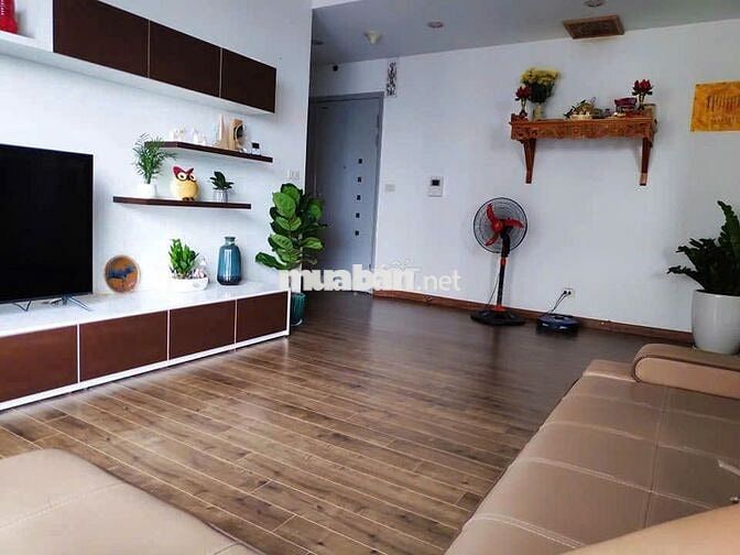 Cho thuê căn hộ ở Golden Palace, Mễ Trì 86m2 2PN đồ cơ bản giá 13tr/th