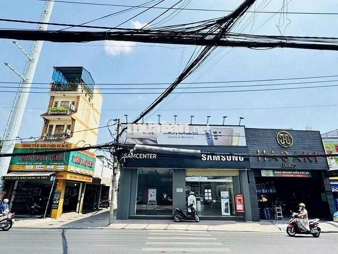 CHo thuê mbkd góc 2 mặt tiền đường Lê quang định 14x21m trống suốt