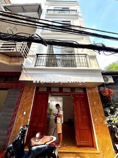 Bán nhà Trương Định, diện tích 40m2, 5 tầng thang máy, mặt tiền 4,2m