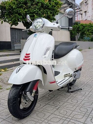 GTS Super S150 Iget Màu Trắng 03/2022