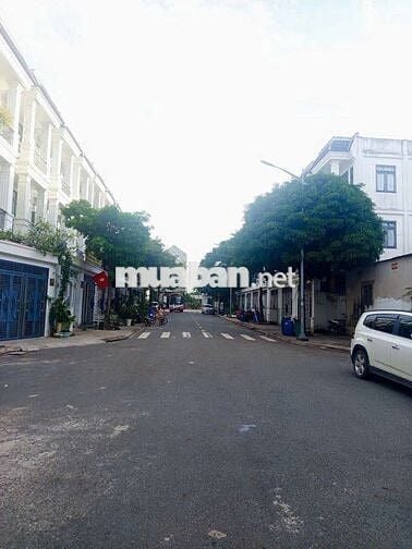 Cho thuê nhà vừa ở vừa làm vp gần vòng xoay an phú