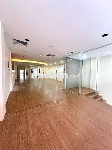 Chính chủ cho thuê mặt bằng kinh doanh 200m2 phố Cầu Giấy