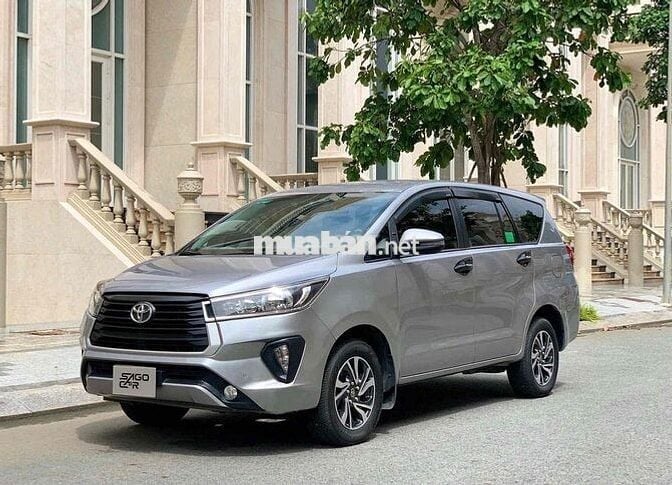 Toyota Innova 2024 E 2.0 MT - 55000 km