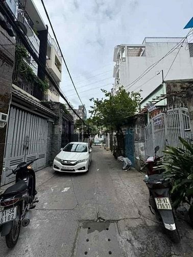 Bán căn q2 ngộp 52m3 chào giá 4ty2 Tl, hẻm oto 5m có shr lh ngay em Vy
