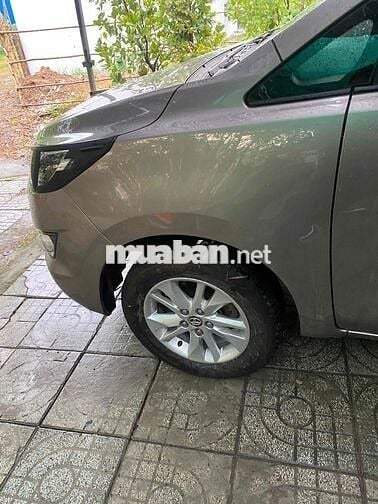 Toyota Innova 2019 2.0E - 140000 km
