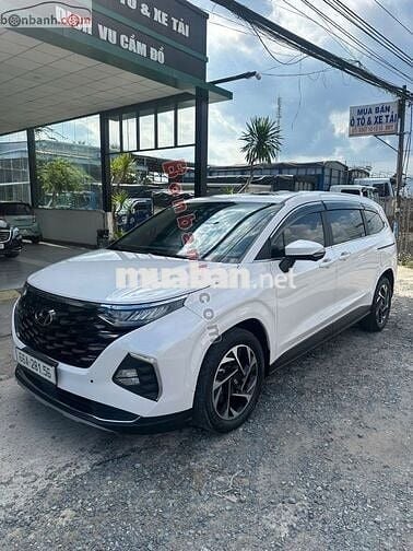 Hyundai Custin Cao Cấp 2.0T 2023