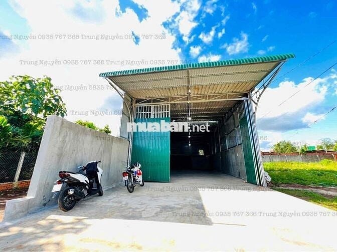 CHO THUÊ MẶT BẰNG LÀM KHO, XƯỞNG - 2 MẶT TIỀN - NGAY NGUYỄN THỊ ĐỊNH
