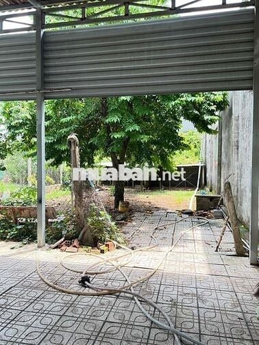 Chủ cần bán căn nhà vườn tại ấp chợ xã Tân Phú Trung