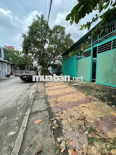 Sáng Nhượng Kho Xưởng  DT: 20m * 25m ( 500m2 )
