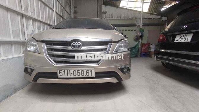 Toyota Innova 2014 V - 90000 km