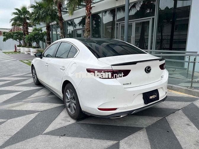Mazda 3 2020 1.5L Luxury - 90000 km