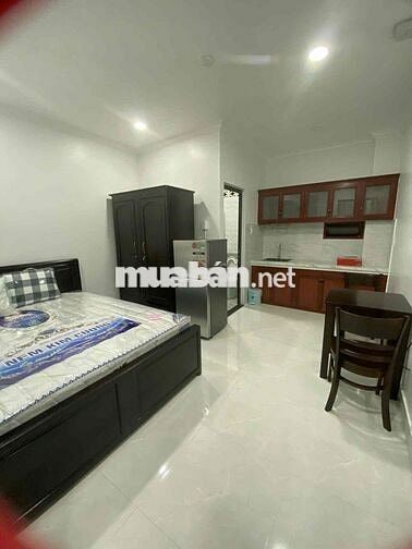 Cho thuê căn hộ Studio cửa sổ Q4 gần chợ 200, nhà thờ Xóm Chiếu,