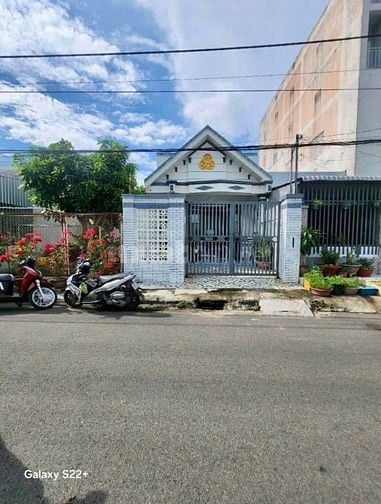 Chú 6 cần tiền nên bán căn nhà 1 trệt 1 lửng ở Hóc Môn,92m2, 950 triệu