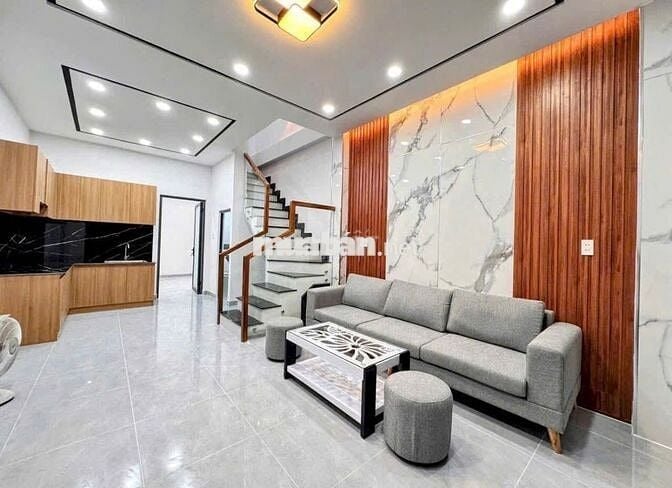 KẸT TIỀN BÁN GẤP 3TẦNG ĐẸP- NGUYỄN SƠN 56M2- NHỈNH 5TỶ