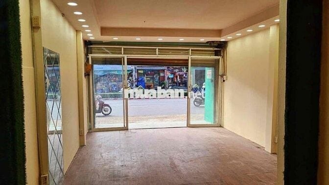 Cho thuê mặt bằng ngay ngã 4 đèn đỏ Phường Phú Lợi - Tp Hồ Chí Minh