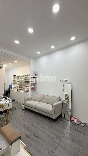 Cần sang Spa mới đẹp xinh xinh