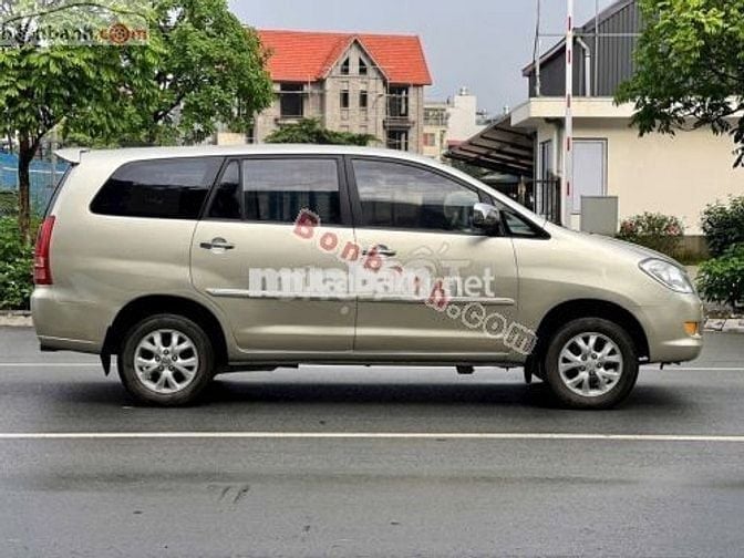 Toyota Innova G 2006