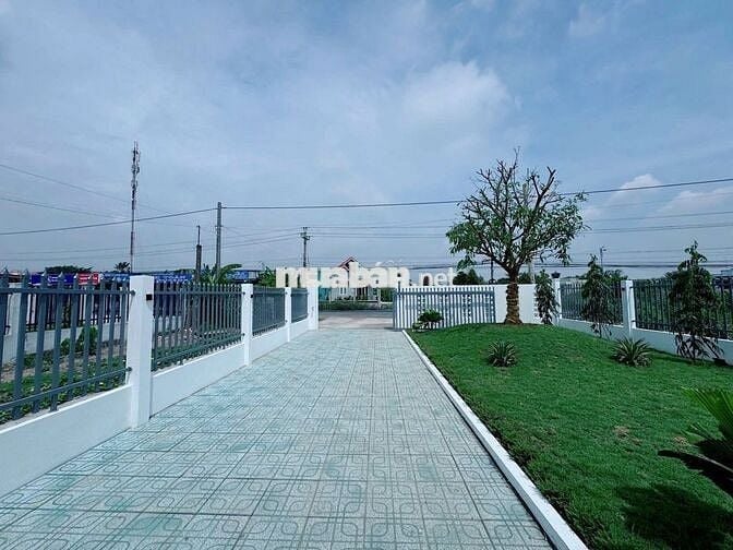 Nhà vườn mặt tiền xe công TL877 -