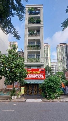 Bán đất Dự Án Huy Hoàng xây cao tầng.Có 2 lô liền nhau.Giá 220 tr/m2.