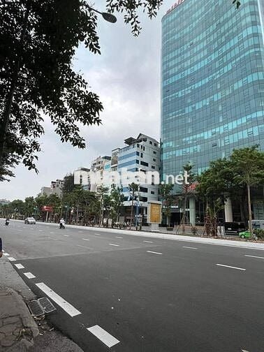 Bán đất phân lô Hoàng Quốc Việt-Nguyễn Văn Huyên lô góc 73m2, 3 thoáng
