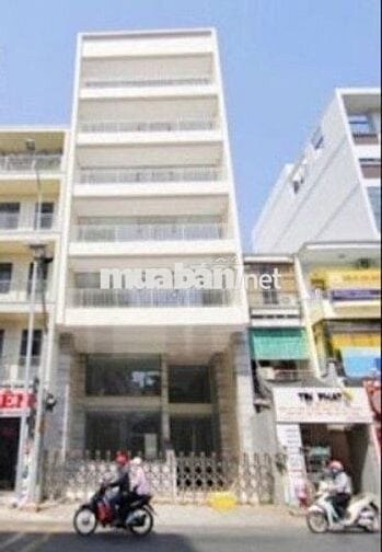 Mặt tiền  Cách mạng Tháng 8 Ngay Vòng Xoay Dân chủ Quận 3