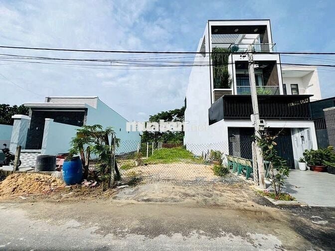 Bán lô đất FULL Thổ Cư Sát Chợ Việt Kiều 180m2 tại Củ Chi Giá 520Triệu