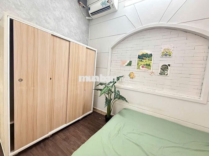 CHO THUÊ CĂN HỘ 2 PHÒNG NGỦ FULL NỘI THẤT  BAN CÔNG RỘNG TÁCH BẾP