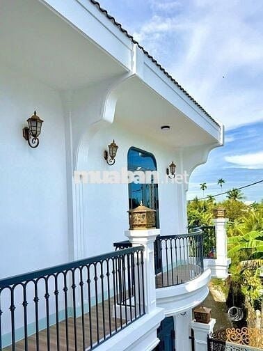 BÁN NHÀ MỚI ĐẸP (8x15) ĐOÀN THỊ NGHIỆP - MỸ THO. GIÁ 3 TỶ 650