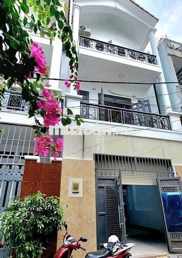 Nhà 3 Tầng 5x10,6 hiệp Bình Chánh thủ Đức đường xe Tải