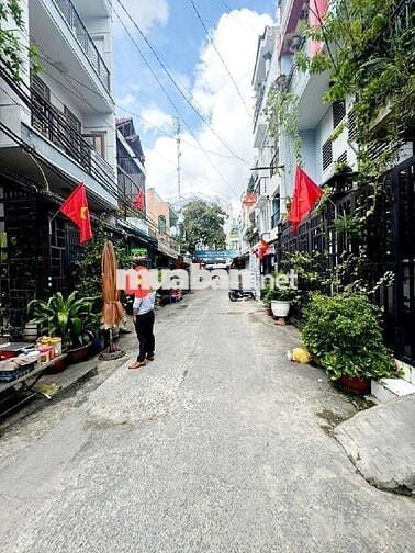 QUẬN 8! NGAY PHƯỜNG 1_CÓ NGAY CĂN 3TẦNG VỪA Ở VÀ KINH DOANH,HẺM XE HƠI