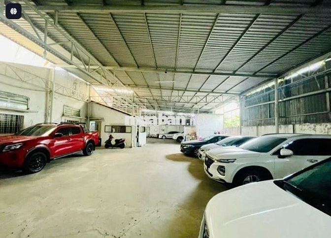 Bán gấp hơn 900 m2 mặt tiền Bà Triệu, Hốc Môn , 26x34 m2 , giá 92 tỷ