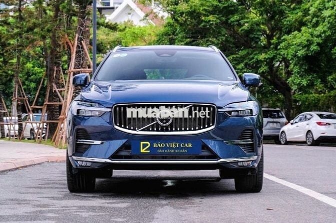 Volvo XC60 2025 Ultimate Bright B6 AWD - 4000 km
