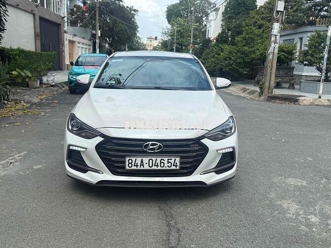 Hyundai Elantra 2019 1.6AT Sport - 56000 km