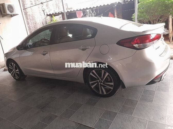 Kia Cerato 2018 1.6 MT - 140000 km