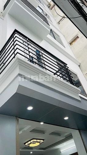 Chính chủ bán nhà Dương Văn Bé- Hai Bà Trưng diện tích 35m2 căn góc, n