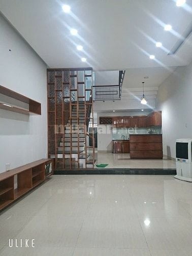 Bán nhà đường Đông Thạnh 2 . Đường 7,5m lề 10m. Cách Lê Đại Hành 50m .