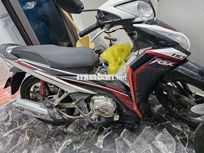 Nhà chật nên cần bán xe