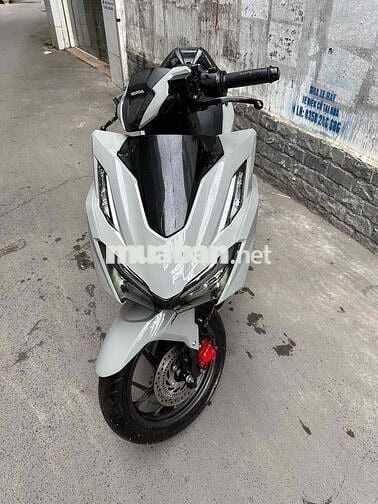cần bán honda vario 2023/160abs chính chủ biển phố