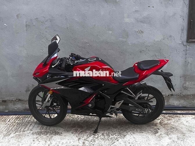 Honda CBR 150 2023