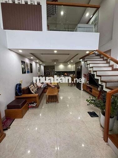 Cho thuê nhà mặt tiền Hải Châu full nội thất