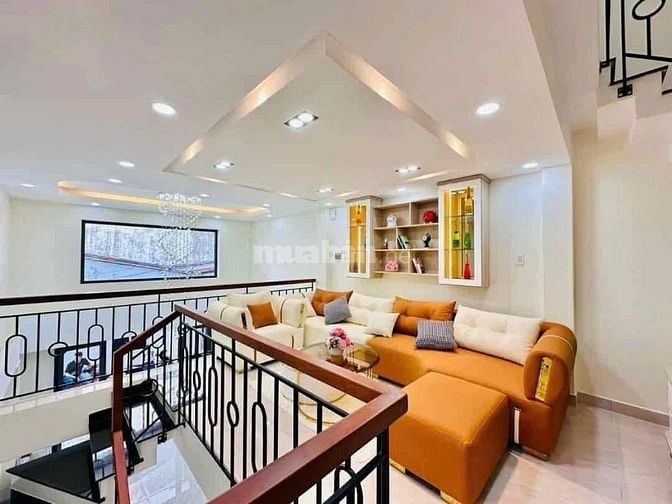  về quê  bán gấp nhà P24 Quận Bình Thạnh giá 3tyX,48m2 shr lh ngay 
