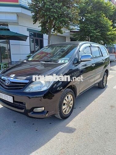Toyota Innova 2011 G - chạy 250000 km