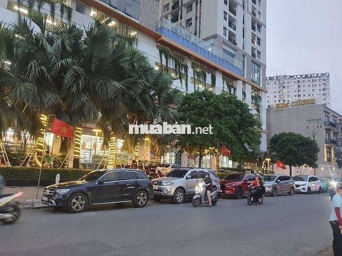 Siêu phẩm 3 mặt tiền – sát Phạm Văn Đồng – 5 tầng – kinh doanh
